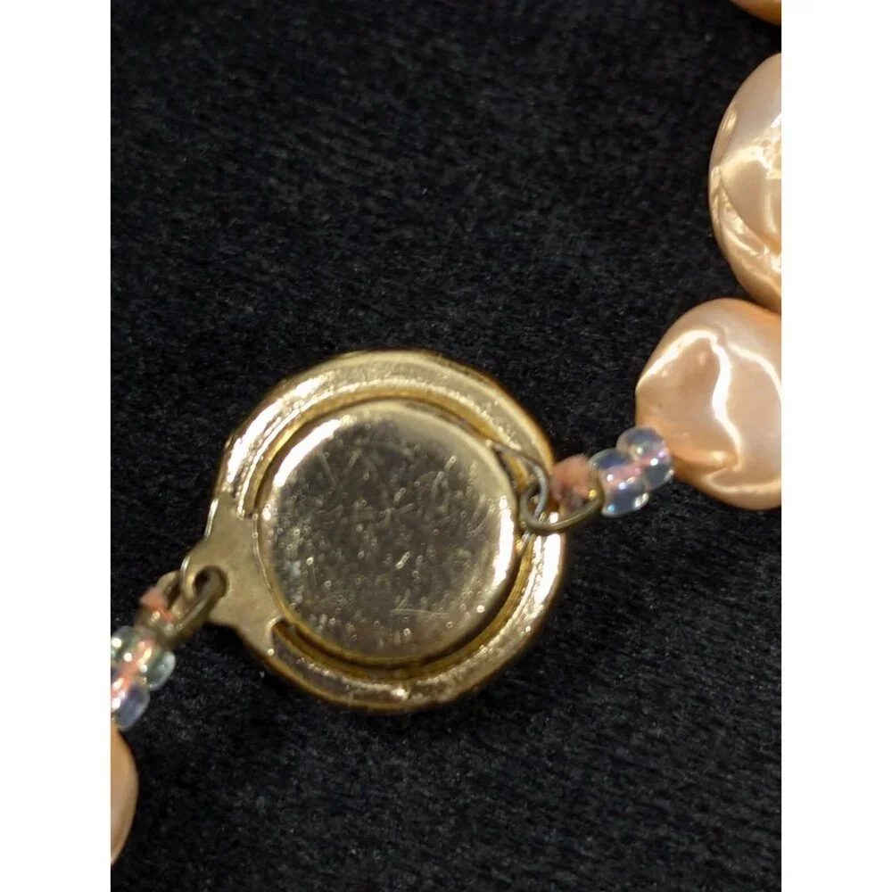 VTG Japan‎ Peach Carved Style Plastic Pearlized Round Bead Necklace Chunky Mid